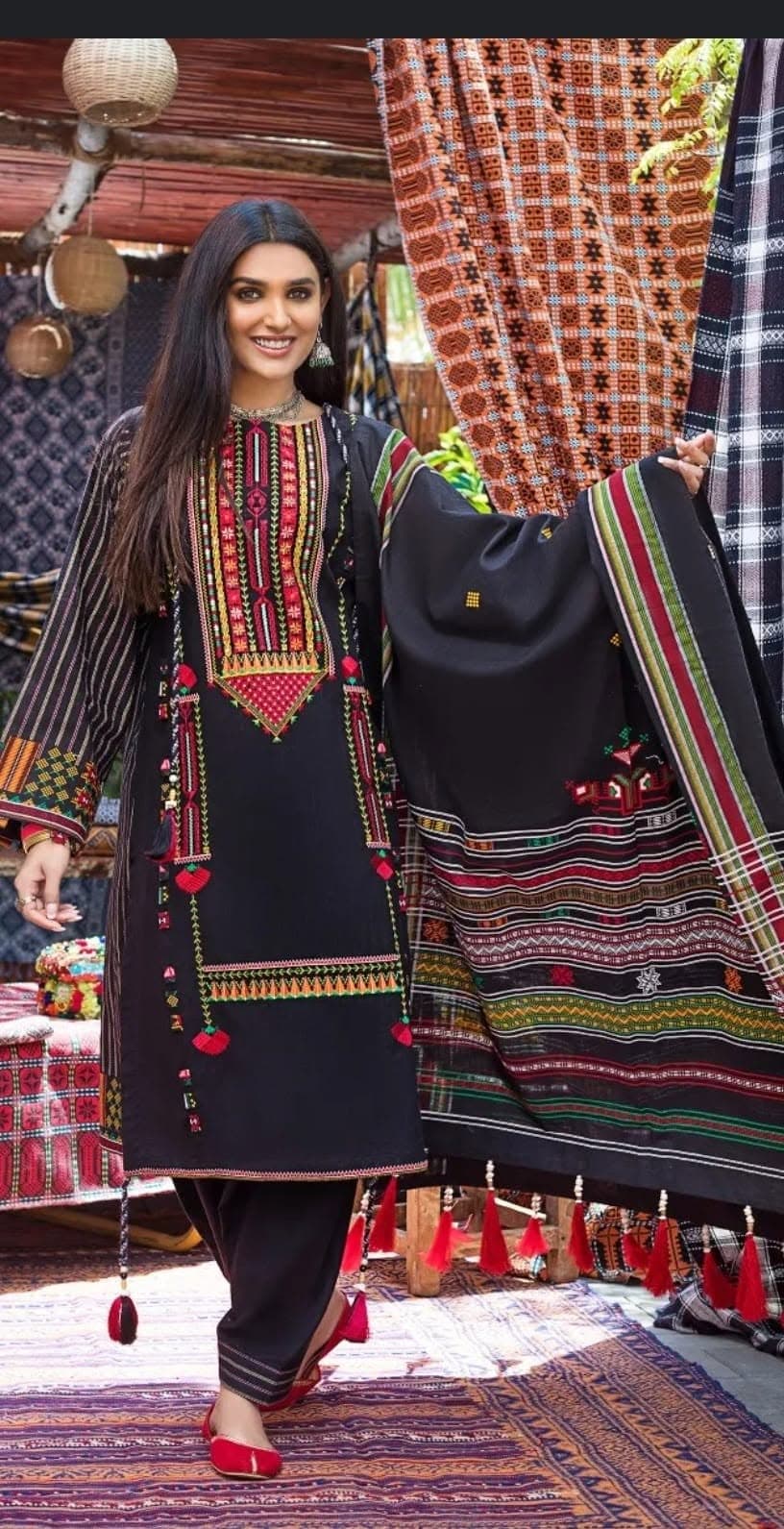Featured look left