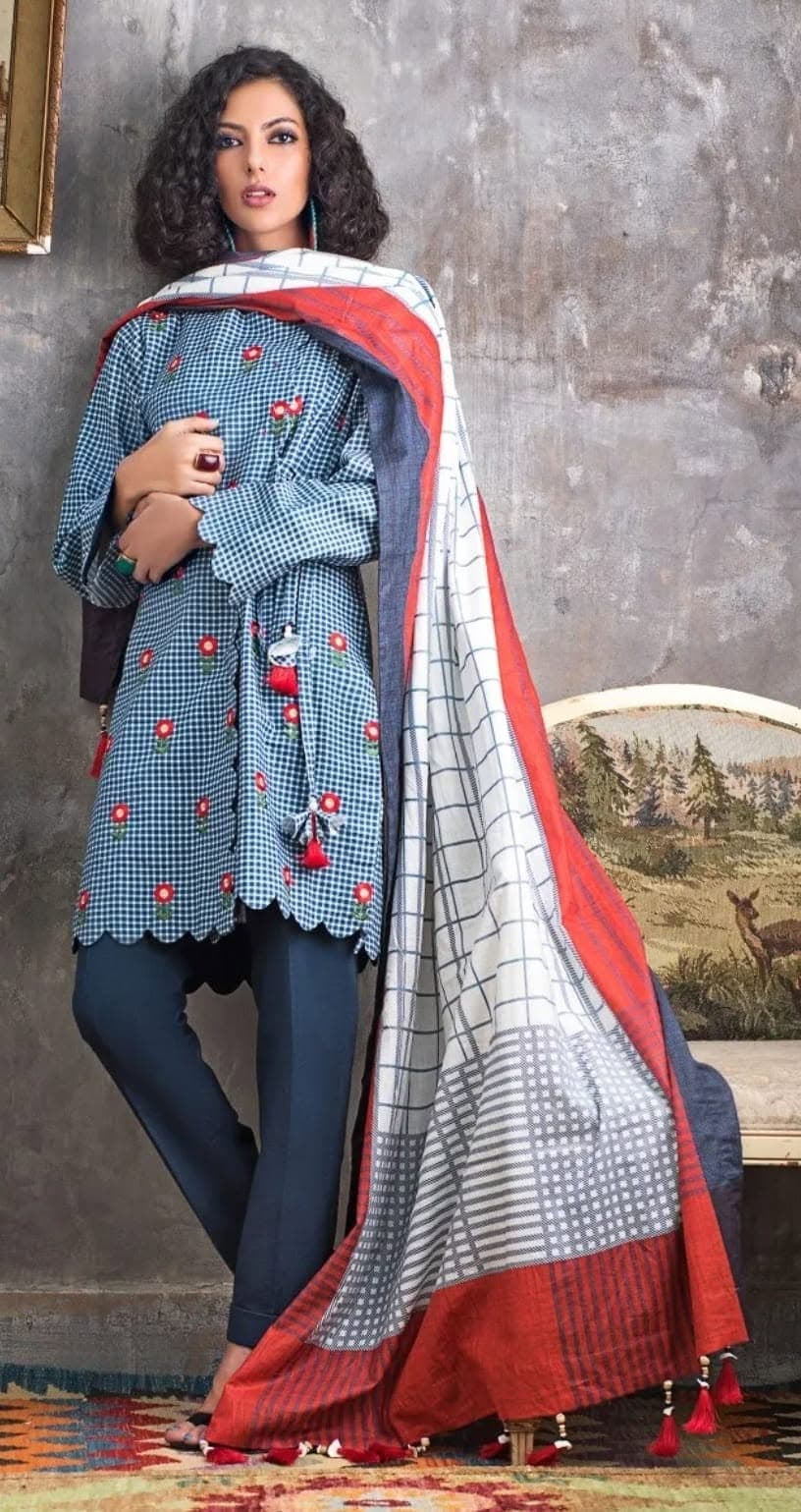 Detail of handcrafted embroidery — Zuraira's Collections